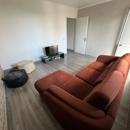 Casa A 2 Minutos A Pe De Piscina Natural Понта-Делгада Экстерьер фото
